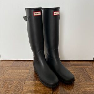 Hunter Original Refined Tall Rain Boots (Matte Black, 7)